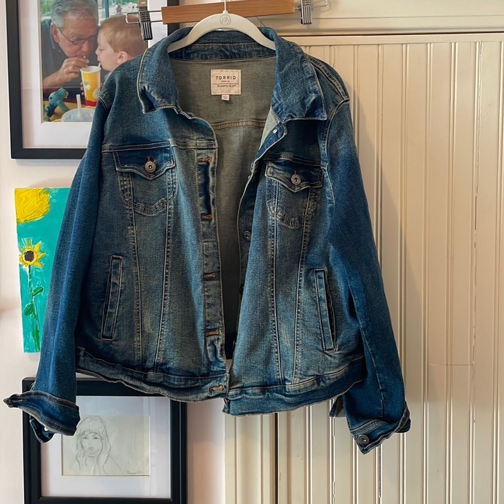 Like New Torrid Denim Jean Jacket Size 1